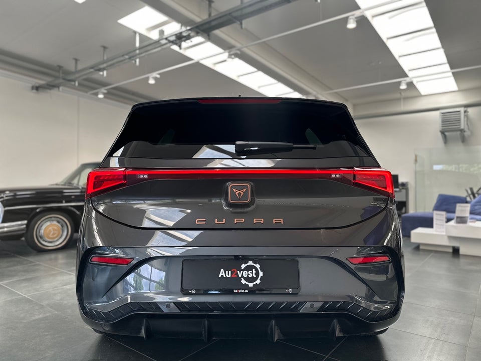 Cupra Born 77 e-Boost Dinamica Pack 5d