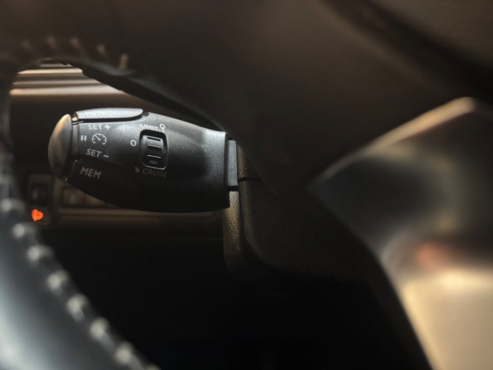 Peugeot 308 1,6 BlueHDi 120 Style Sky SW 5d