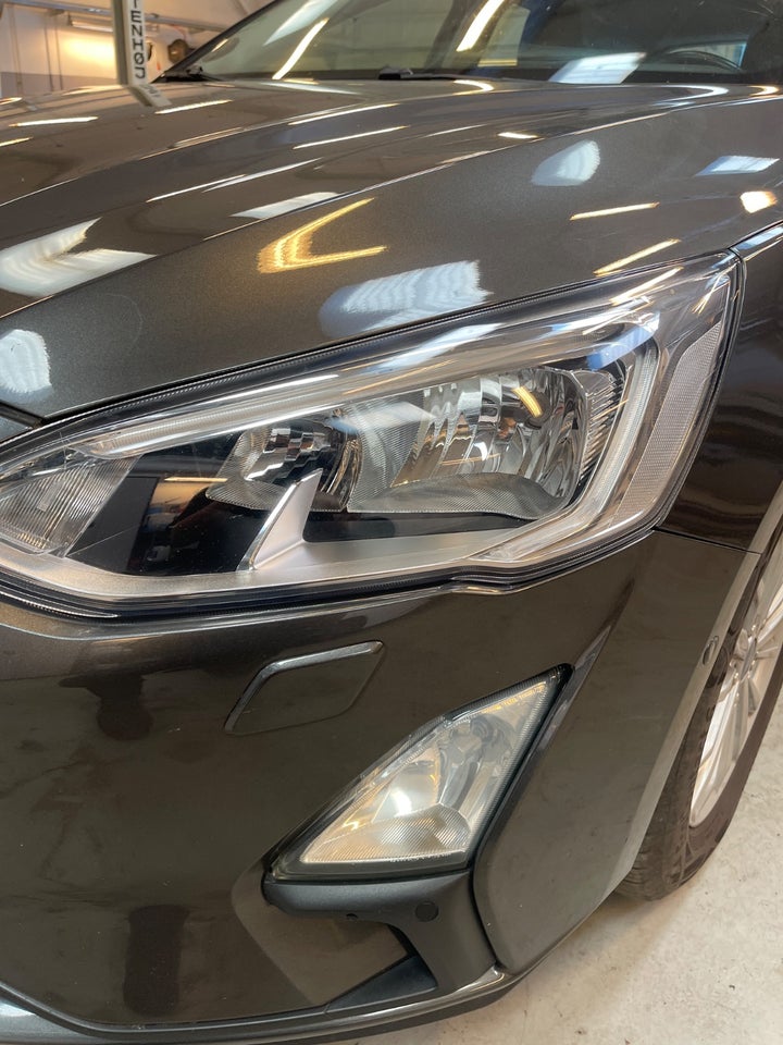 Ford Focus 1,0 EcoBoost Titanium 5d