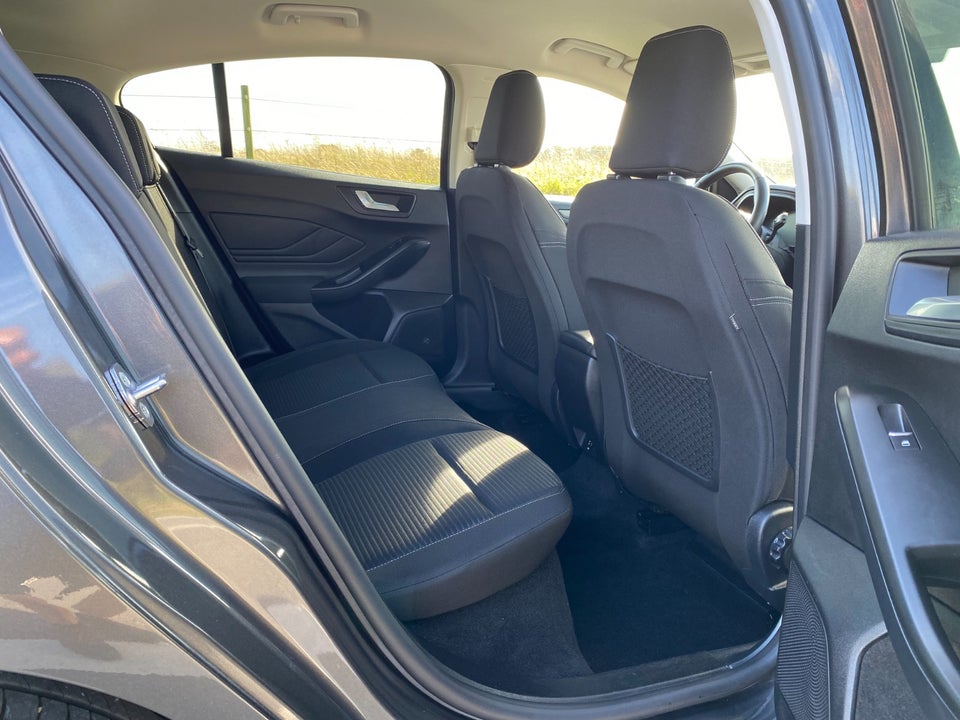 Ford Focus 1,0 EcoBoost mHEV Titanium 5d