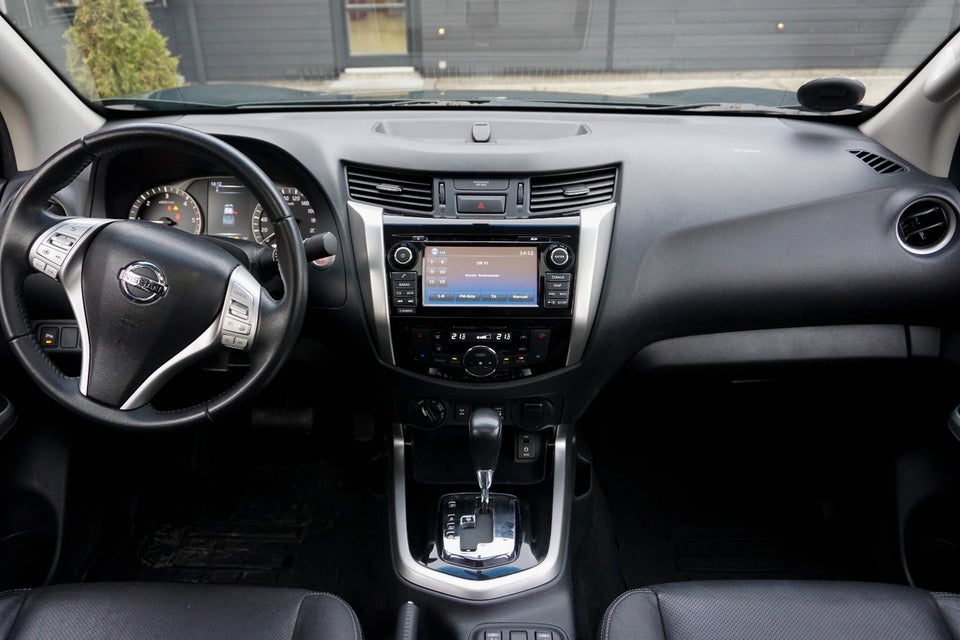 Nissan Navara 2,3 dCi 190 Db.Kab Tekna aut. 4d