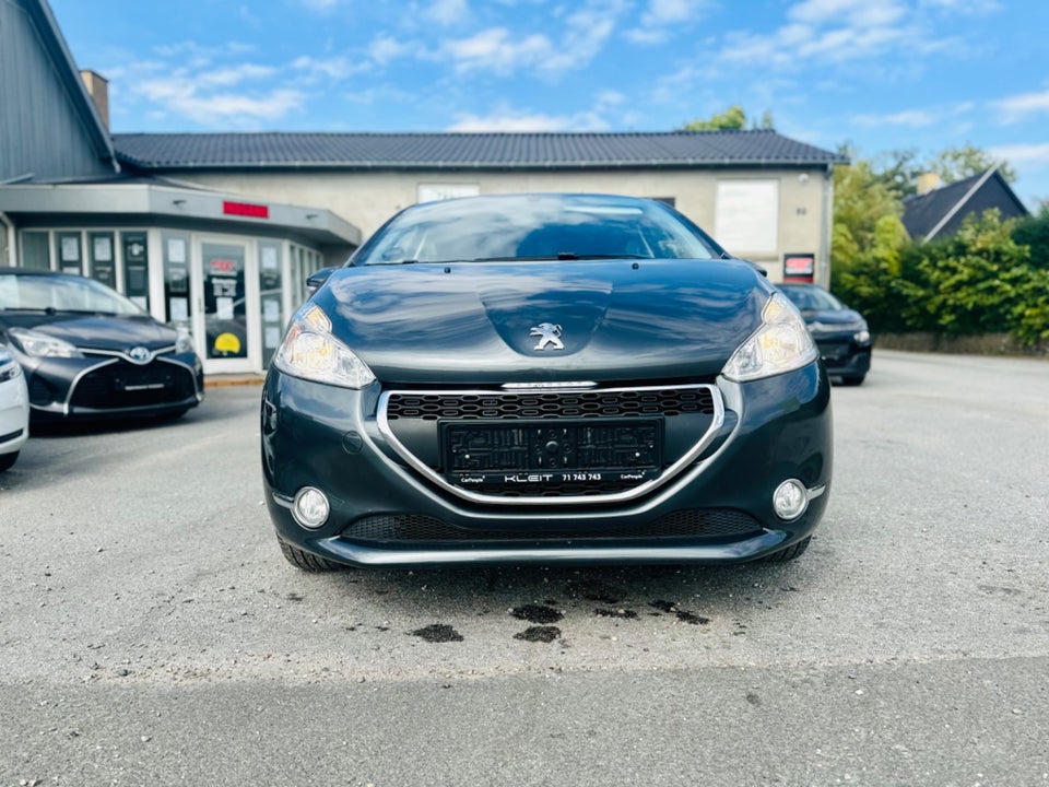 Peugeot 208 1,2 VTi Style 5d