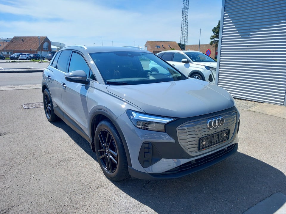Audi Q4 e-tron 40  5d