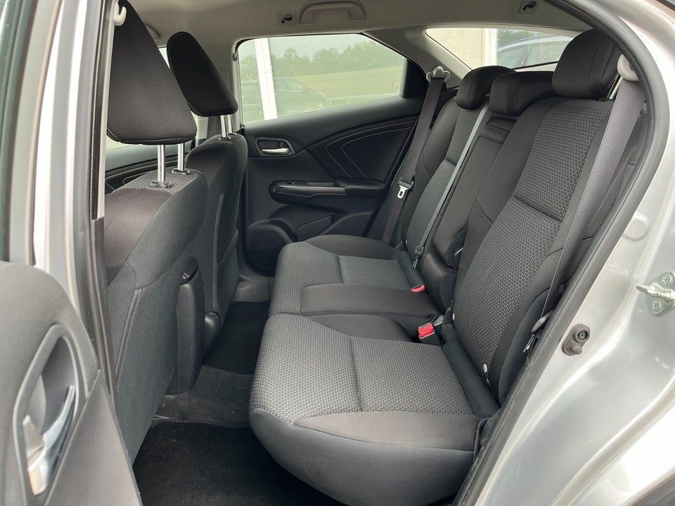 Honda Civic 1,6 i-DTEC Elegance Tourer 5d