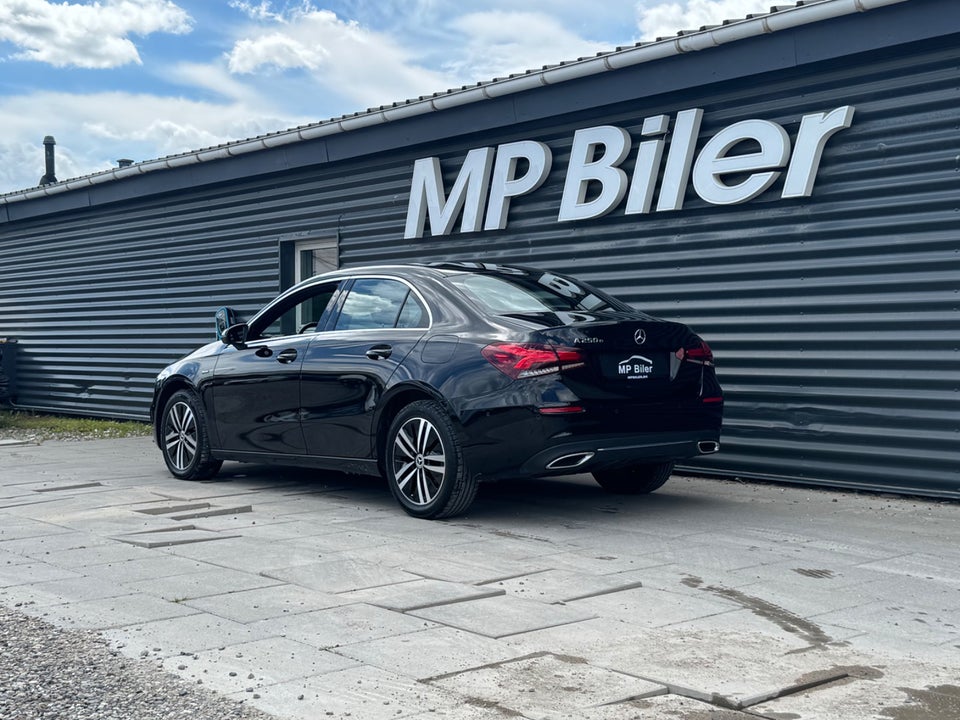 Mercedes A250 e 1,3 Progressive aut. 4d
