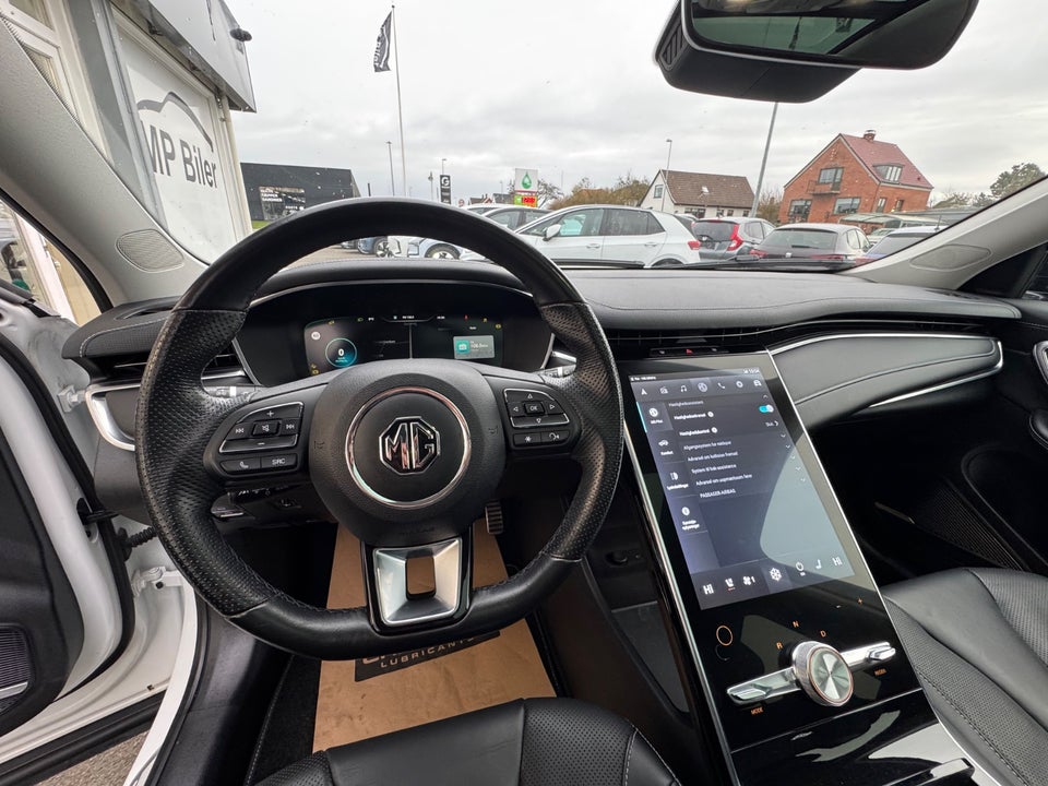 MG Marvel R Luxury 5d