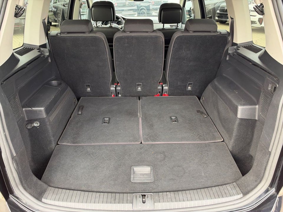 VW Touran 1,6 TDi 115 Comfortline DSG 7prs 5d