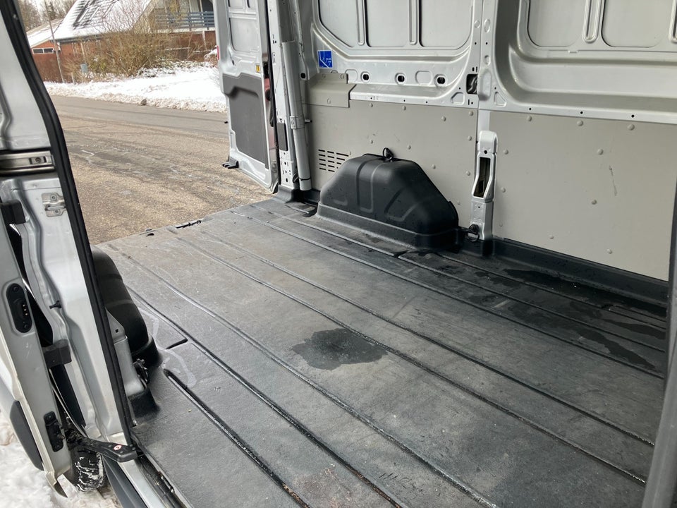 Ford Transit 350 L2 Van 2,0 TDCi 130 Trend H2 FWD