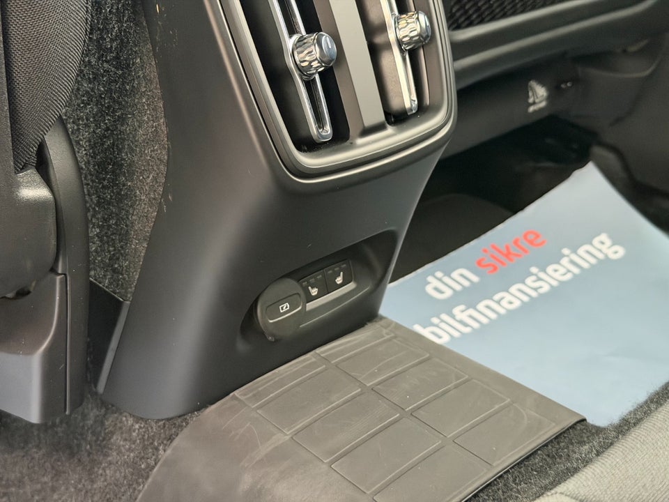 Volvo XC40 P6 ReCharge Core 5d