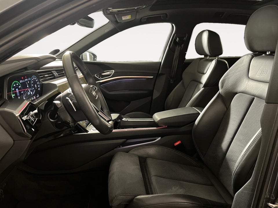 Audi e-tron 55 S-line quattro 5d