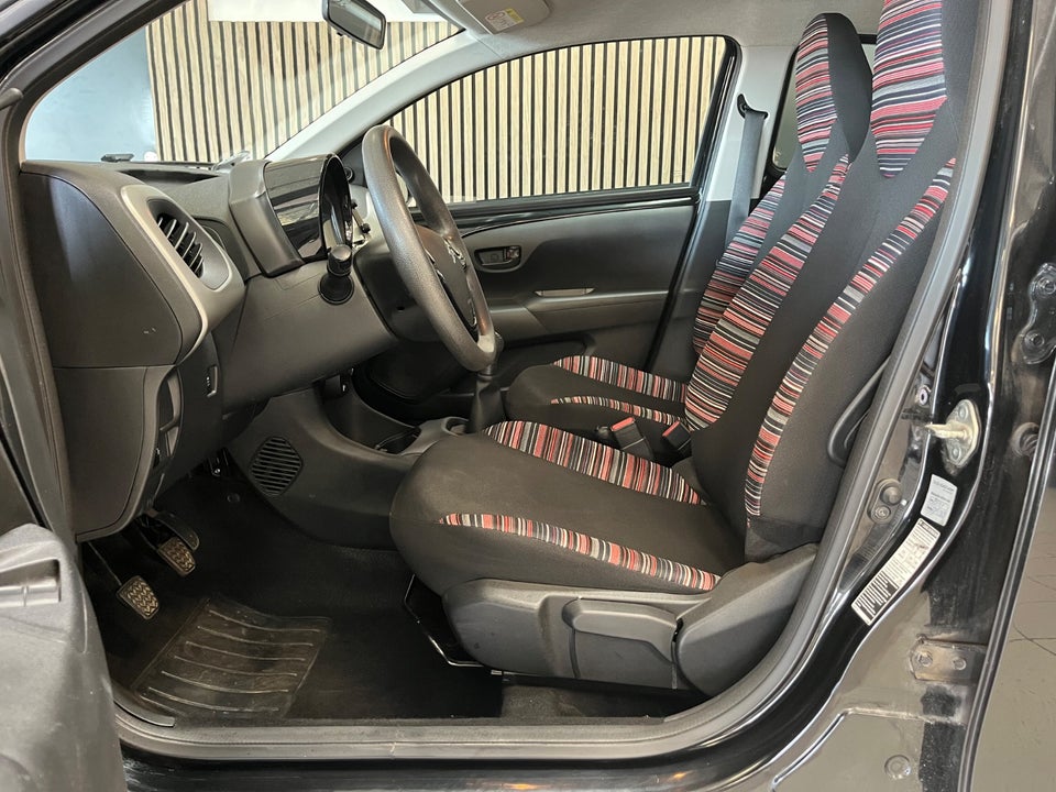 Citroën C1 1,2 PureTech Iconic 5d