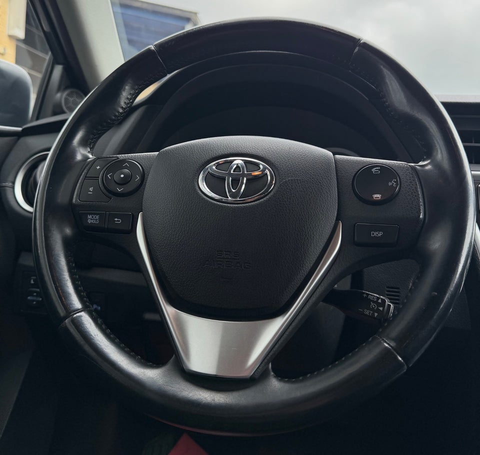 Toyota Auris 1,8 Hybrid H2 Comfort CVT 5d