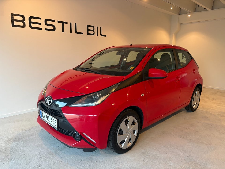 Toyota Aygo 1,0 VVT-i x-play 5d