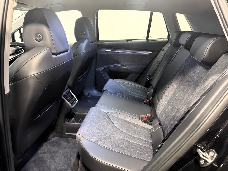 Skoda Elroq 85 iV Loft 5d