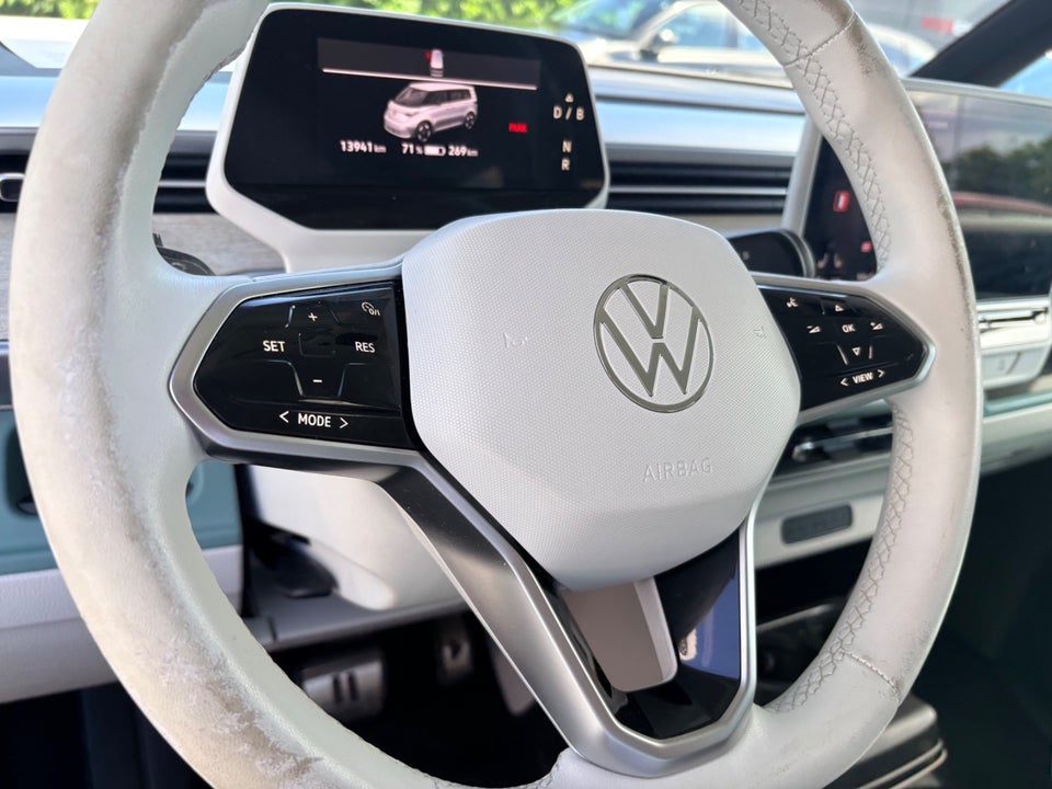 VW ID. Buzz 77 Pro SWB 5d