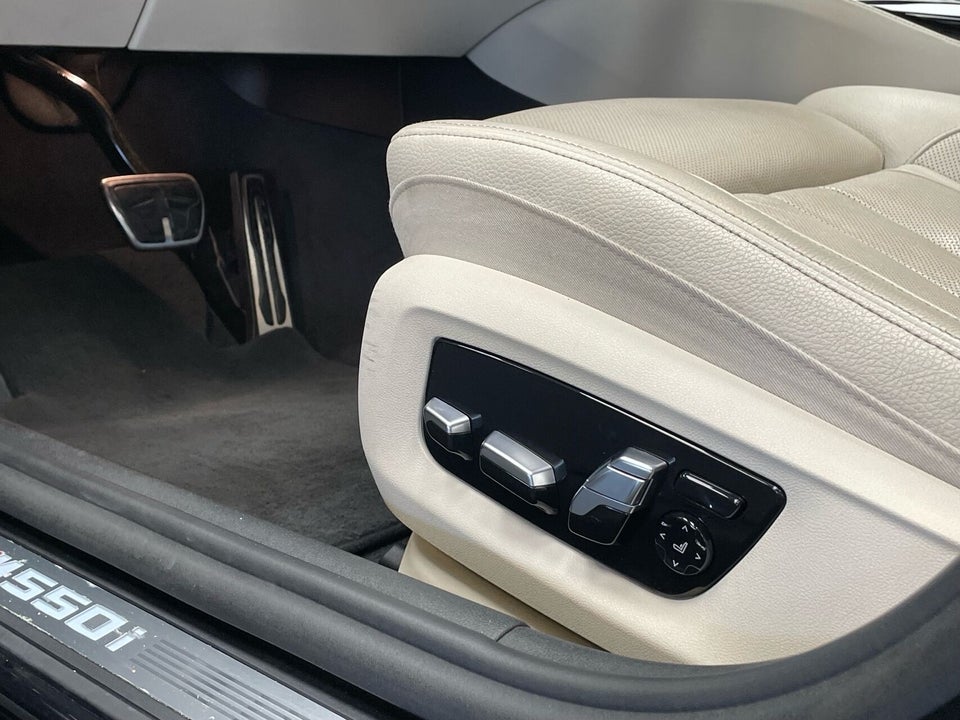 BMW M550i 4,4 xDrive aut. 4d