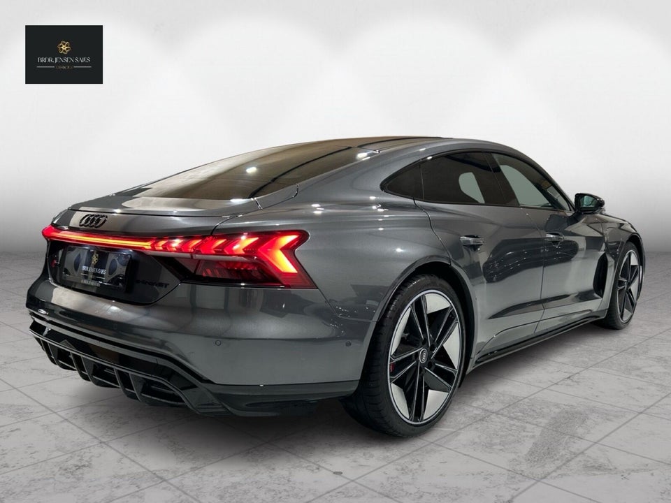 Audi RS e-tron GT quattro 4d