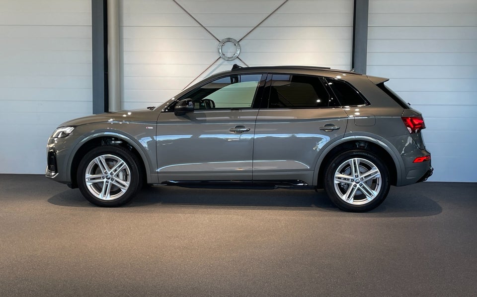 Audi Q5 50 TFSi e S-line Midnight Edition quattro S-tr. 5d