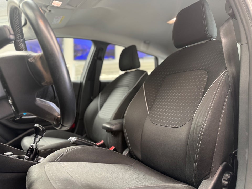 Ford Fiesta 1,0 EcoBoost Titanium 5d