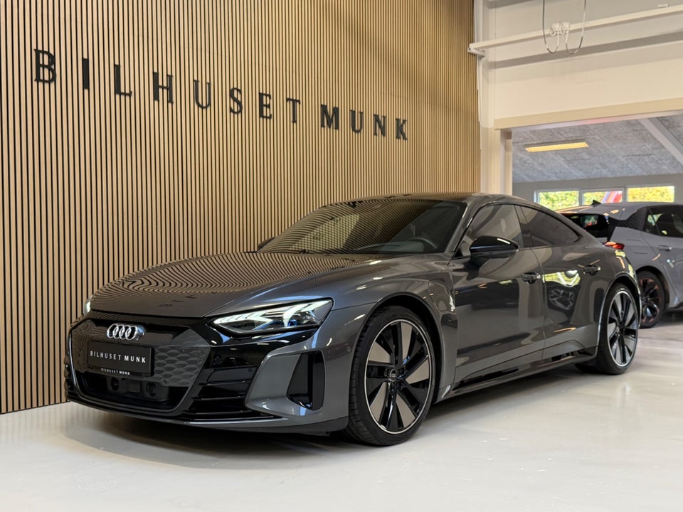 Audi e-tron GT pro quattro 4d