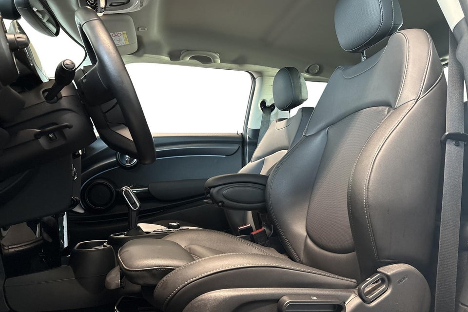 MINI Cooper SE Classic Trim 3d