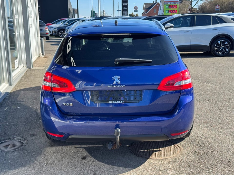 Peugeot 308 1,5 BlueHDi 130 Allure Sky SW 5d