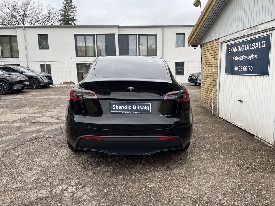 Tesla Model Y Long Range AWD 5d