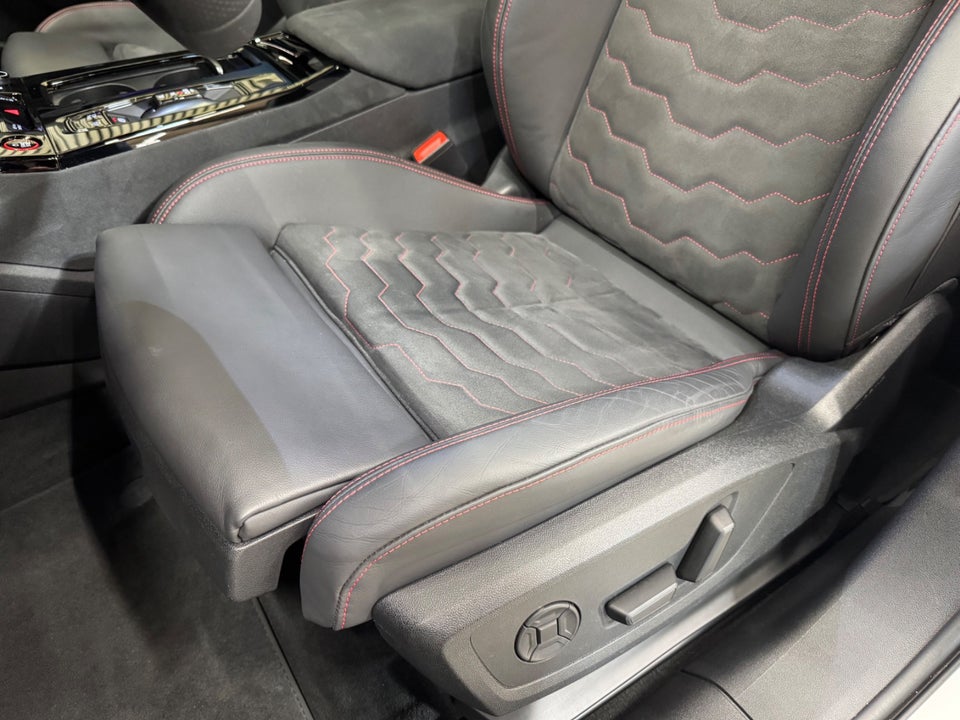 Audi A6 e-tron Ultra Avant quattro 5d