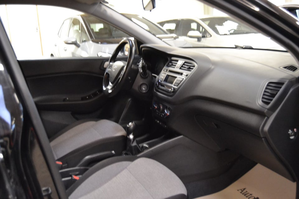 Hyundai i20 1,25 Trend 5d