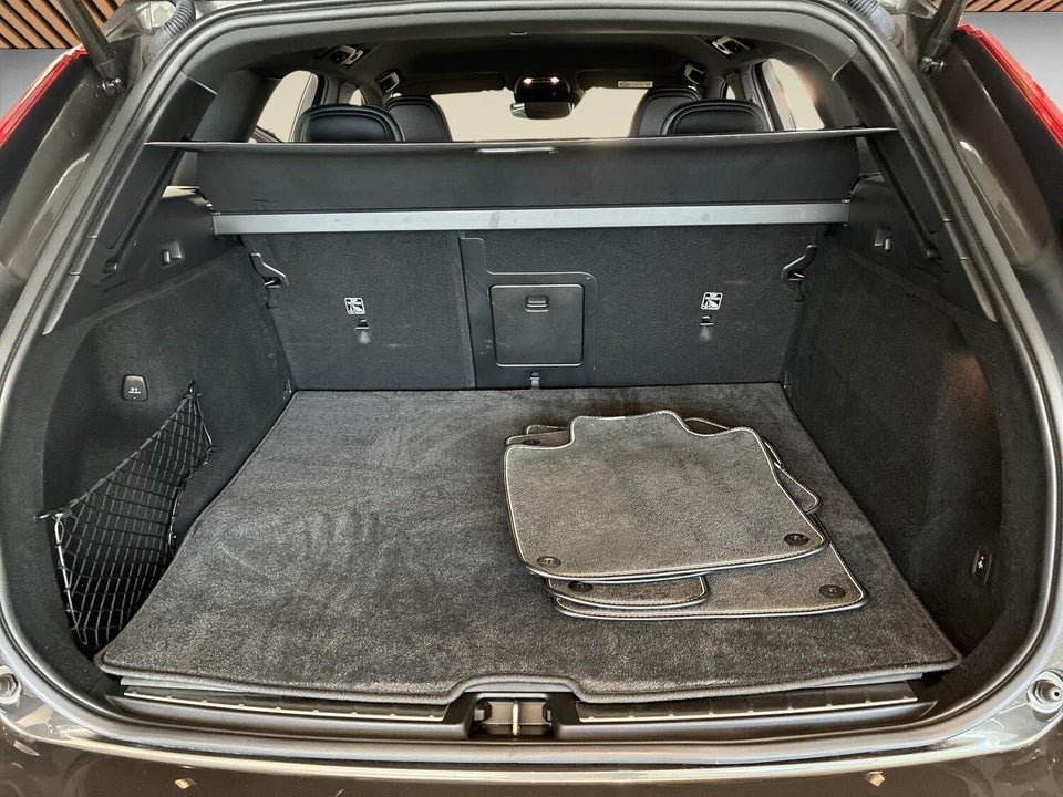 Volvo XC60 2,0 T4 190 R-Design aut. 5d