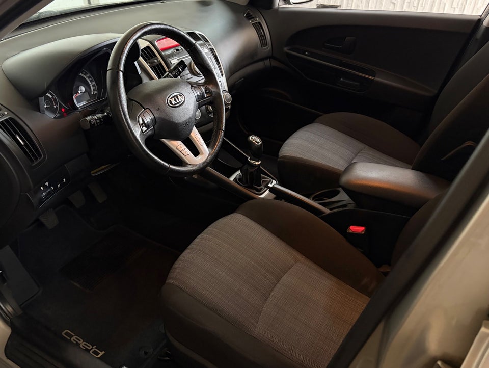 Kia Ceed 1,6 CRDi 90 Active 5d