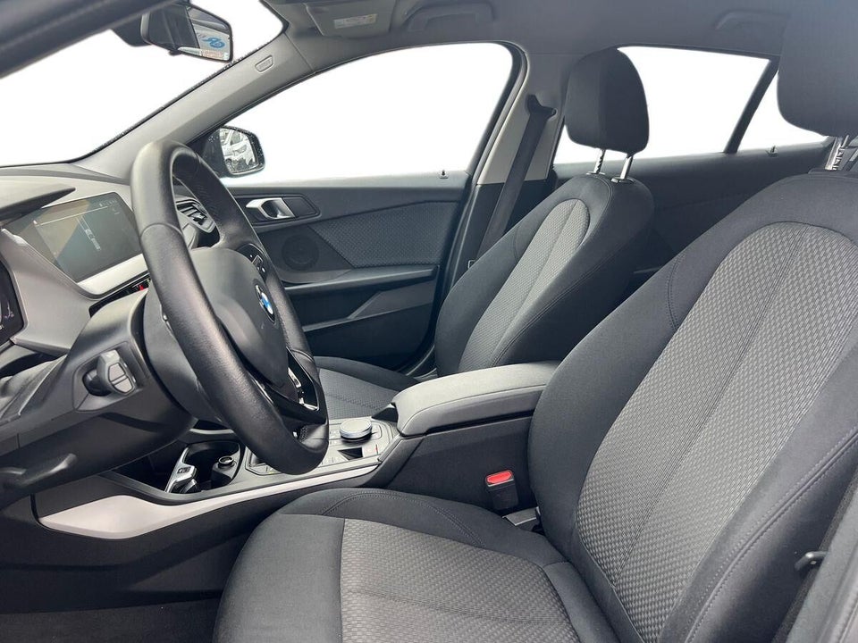 BMW 118i 1,5 Sport Line 5d