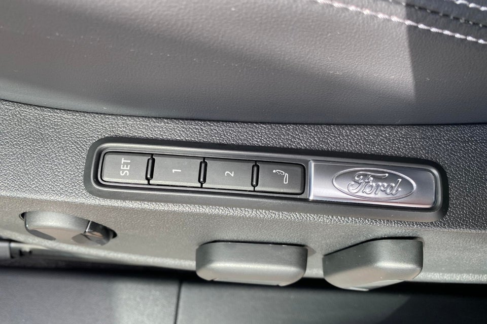 Ford Explorer 77 Premium Extended Range 5d