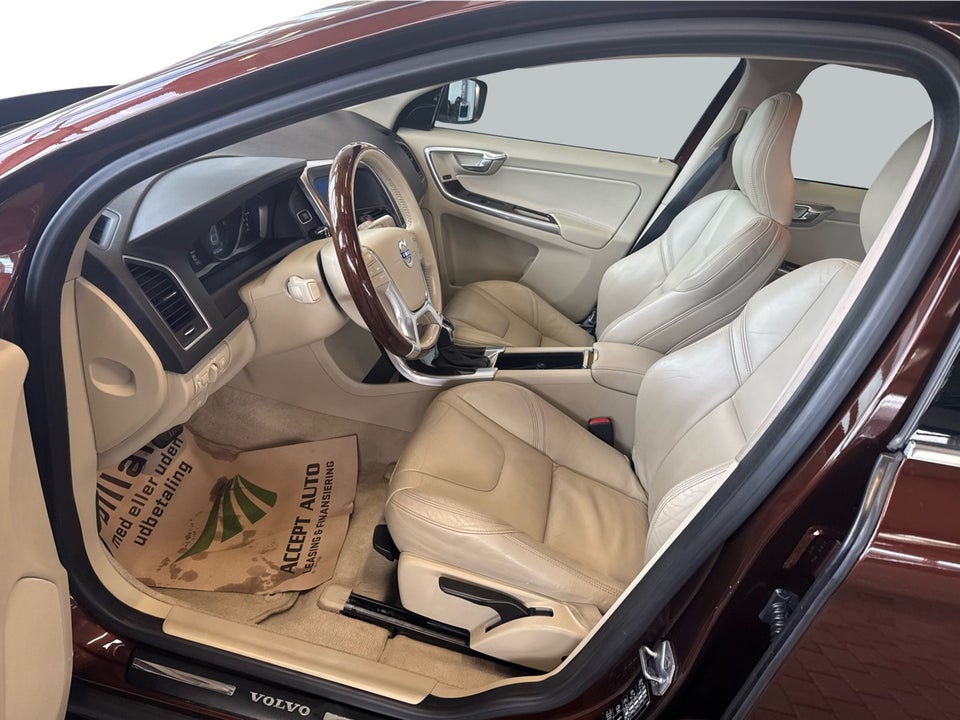 Volvo XC60 2,0 D4 181 Summum aut. 5d