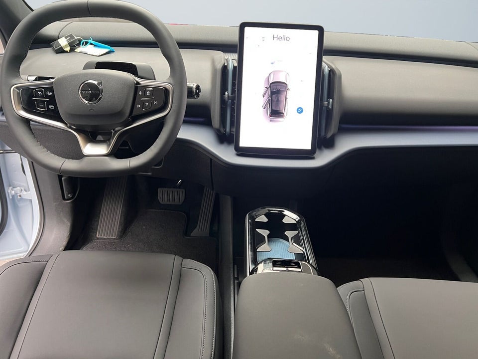 Volvo EX30 Standard Range Plus 5d