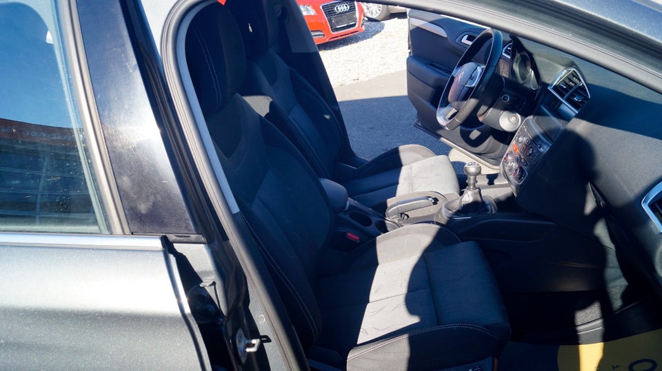 Citroën C4 1,6 e-HDi 115 Seduction 5d