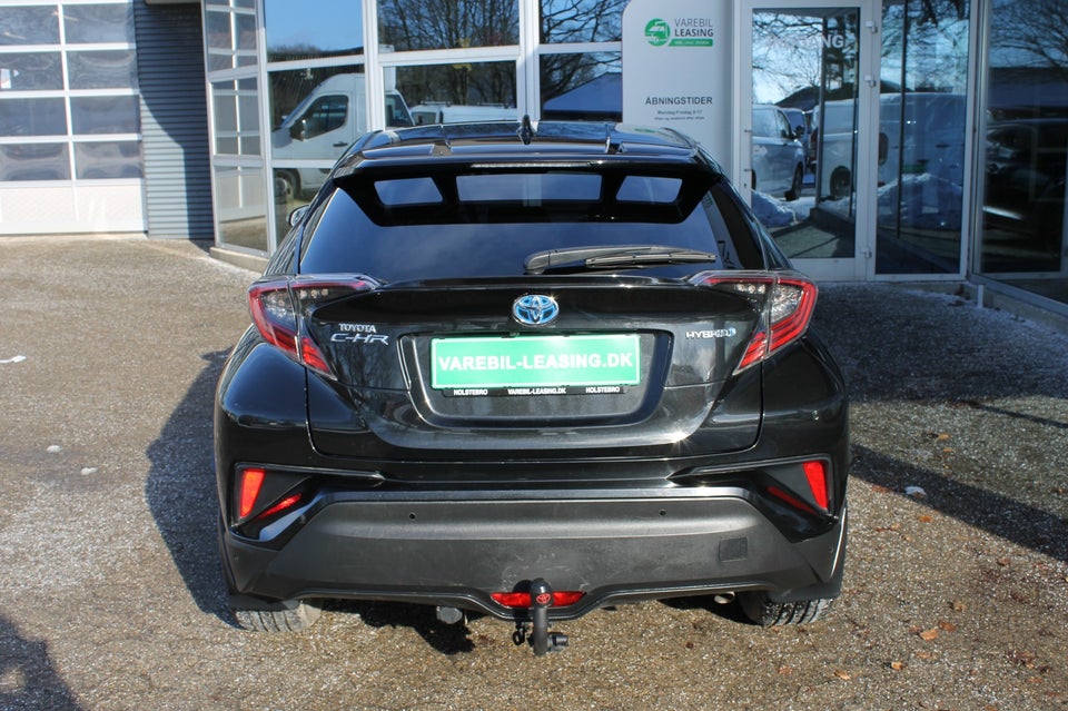 Toyota C-HR 1,8 Hybrid Premium Selected CVT Van 5d