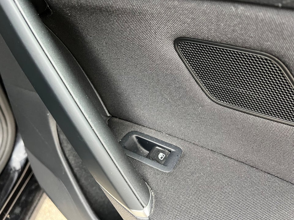 VW Golf VII 1,0 TSi 110 Comfortline Variant DSG 5d