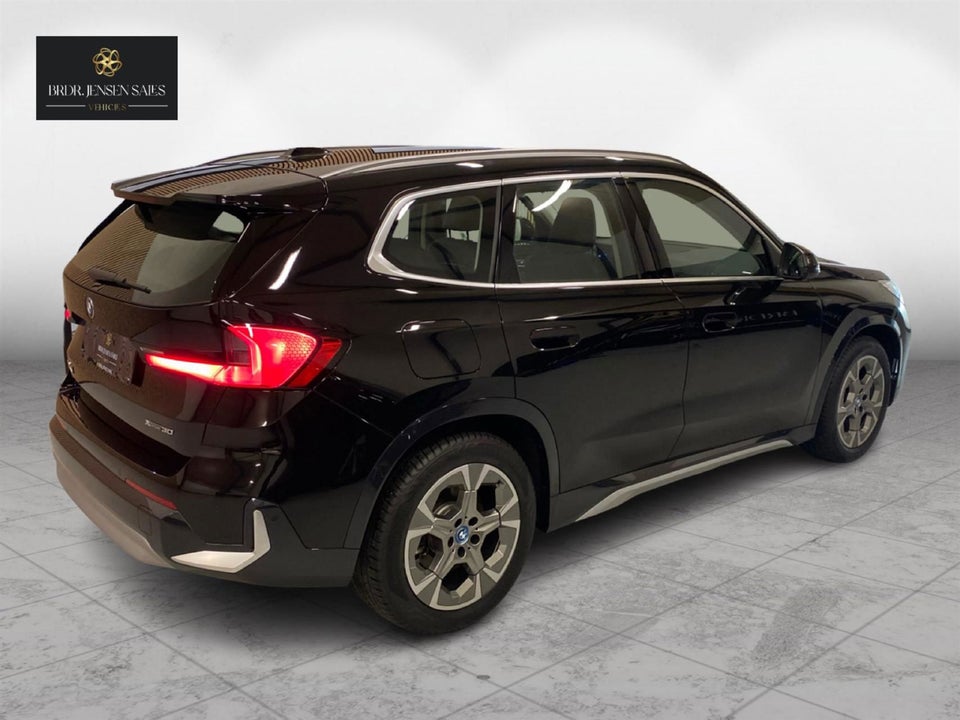 BMW iX1 xDrive30 X-Line 5d