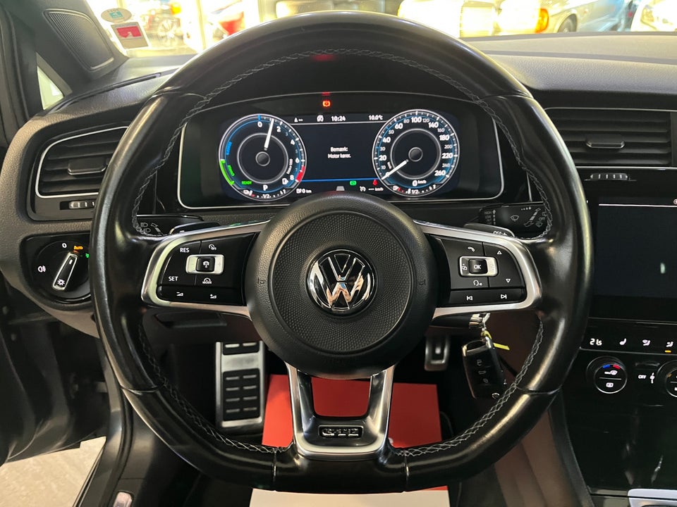 VW Golf VII 1,4 GTE DSG 5d
