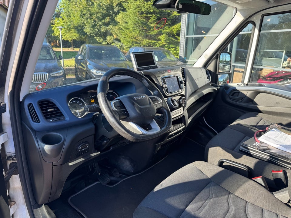Iveco Daily 2,3 35S16 Db.Kab m/lad AG8 4d