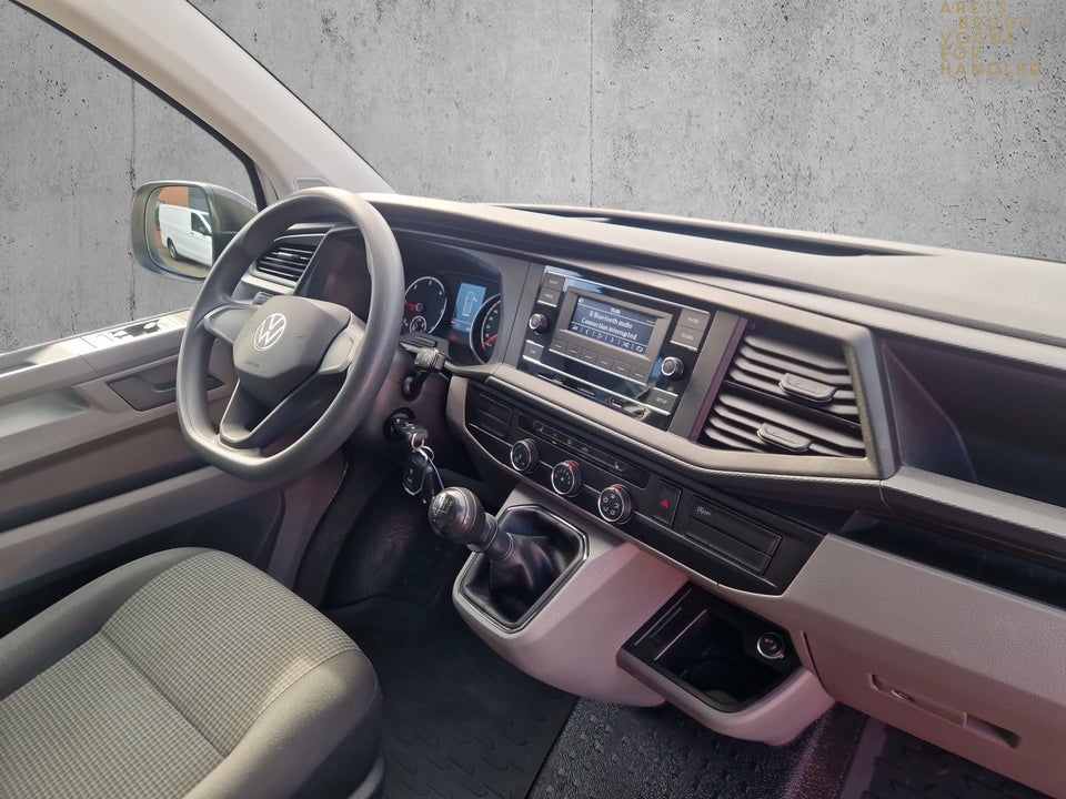 VW Transporter 2,0 TDi 110 Kassevogn lang