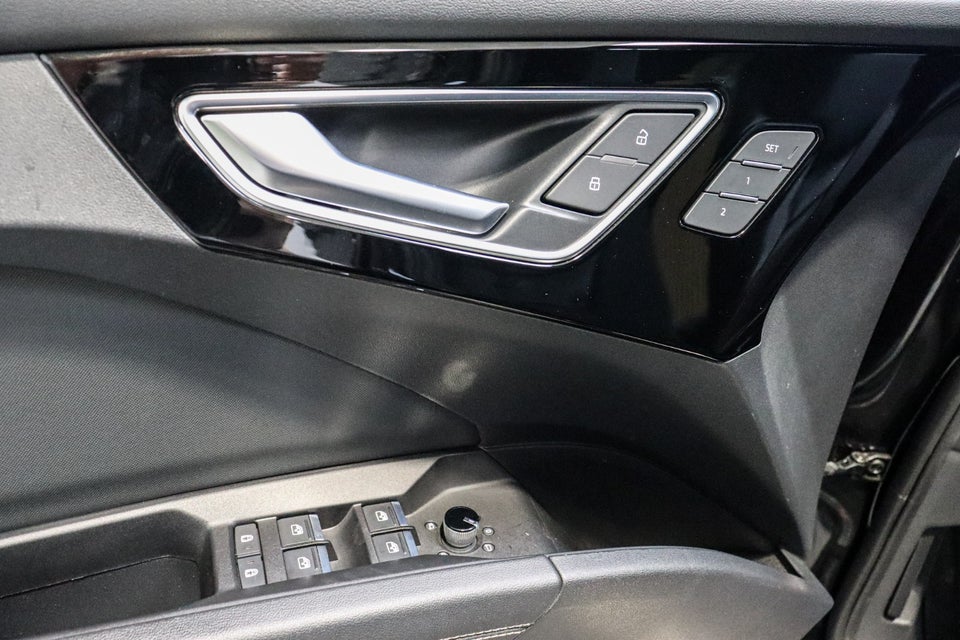 Audi Q4 e-tron 40 S-line 5d