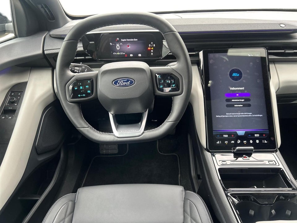 Ford Explorer 82 Premium Extended Range 5d