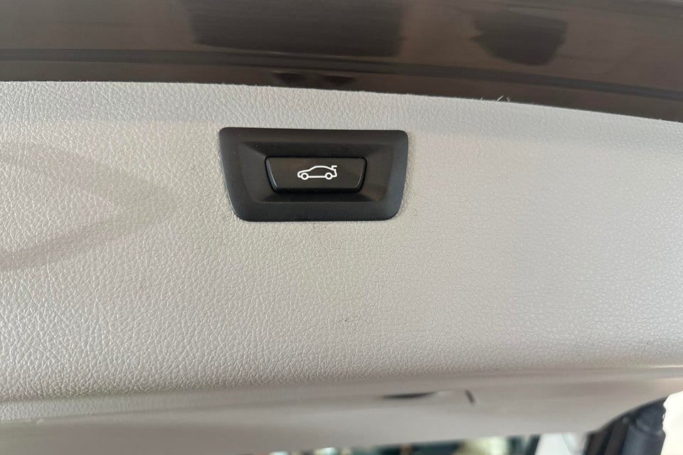 BMW 320d 2,0 Touring Executive aut. 5d