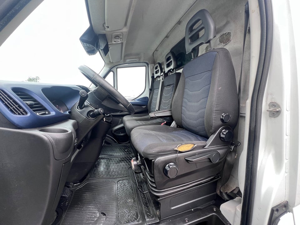 Iveco Daily 2,3 35S16 12m³ Van AG8