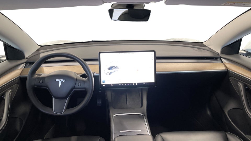 Tesla Model 3 RWD 4d