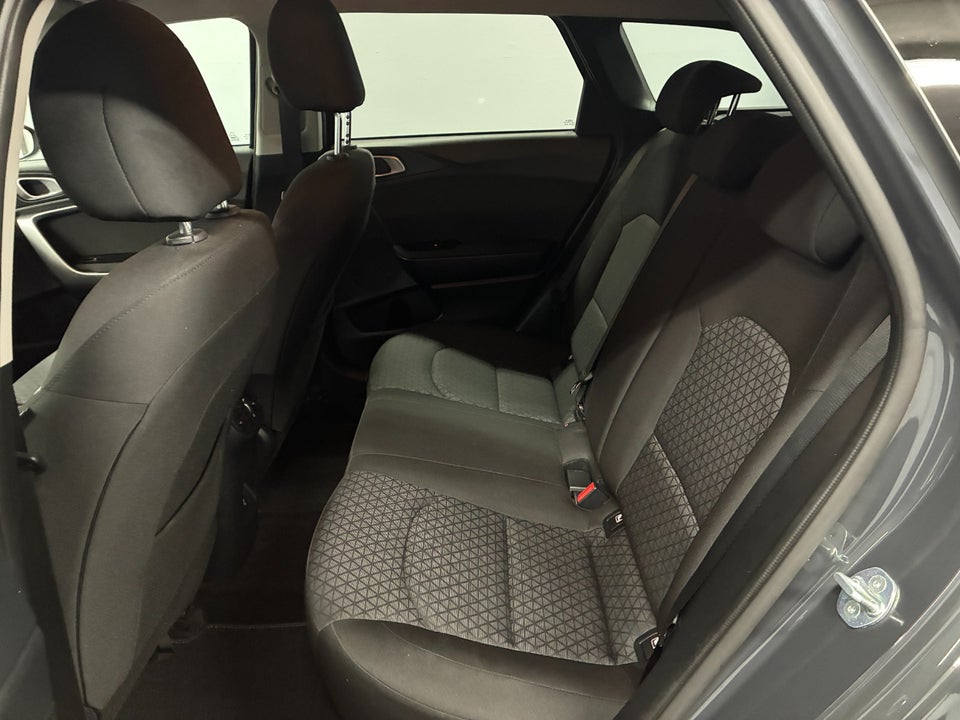 Kia Ceed 1,0 T-GDi Prestige SW 5d