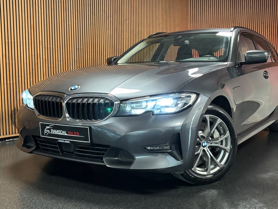 BMW 330e 2,0 Touring Sport Line aut. 5d