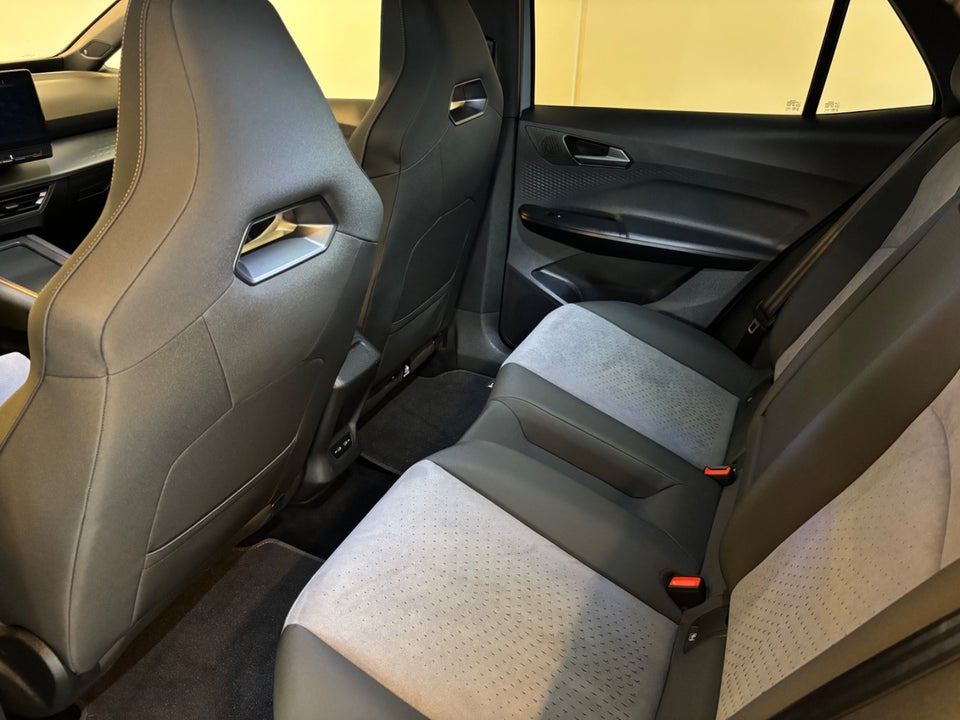 Cupra Born 77 e-Boost Dinamica Pack High 5d